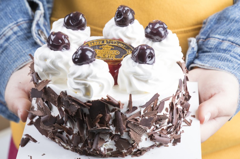 美味好吃的蓝莓巧克力蛋糕图片(10张)