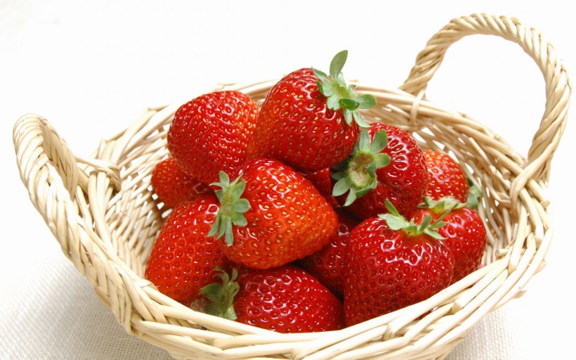 红色的草莓图片(16张)