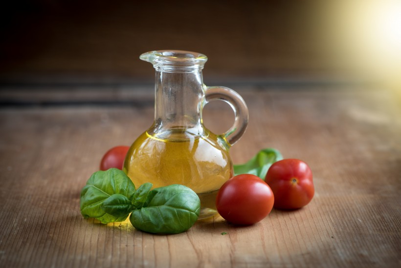 优质清透的橄榄油图片(10张)