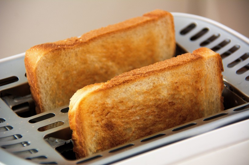 面包机中的面包图片(8张)