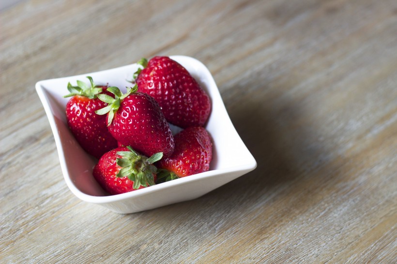 新鲜多汁的草莓图片(10张)