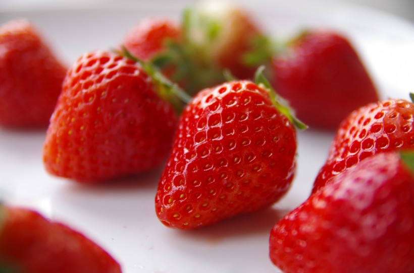 新鲜多汁的草莓图片(10张)