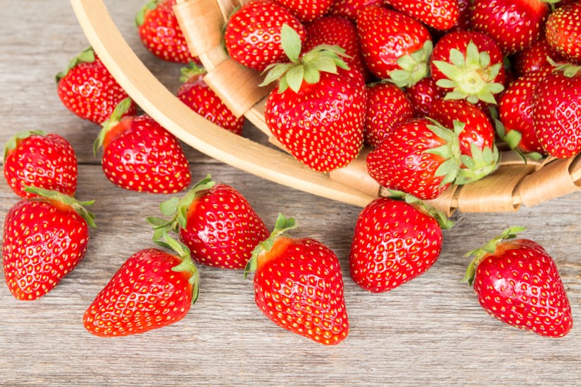 新鲜草莓图片(8张)