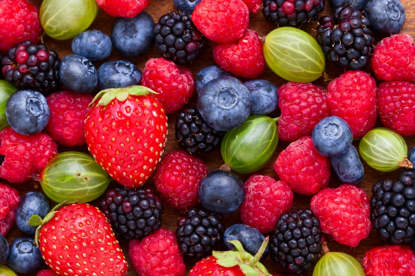 新鲜的草莓蓝莓桑葚图片(10张)