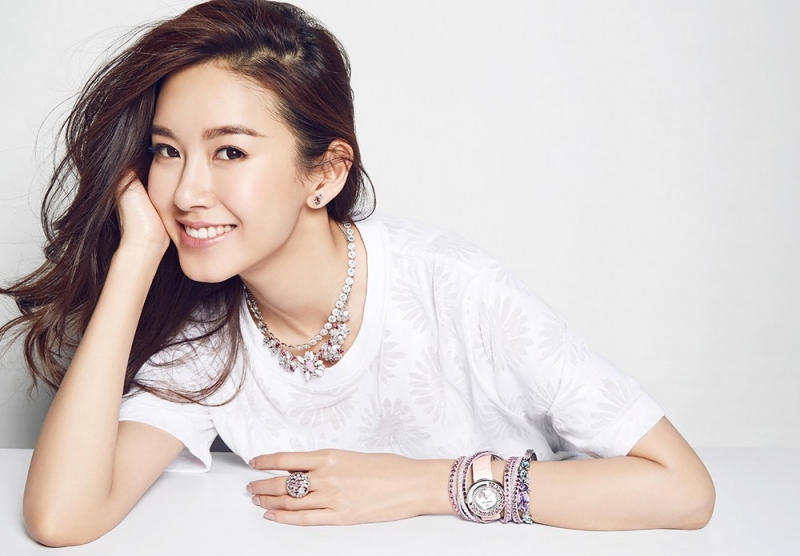 张子萱登杂志封面