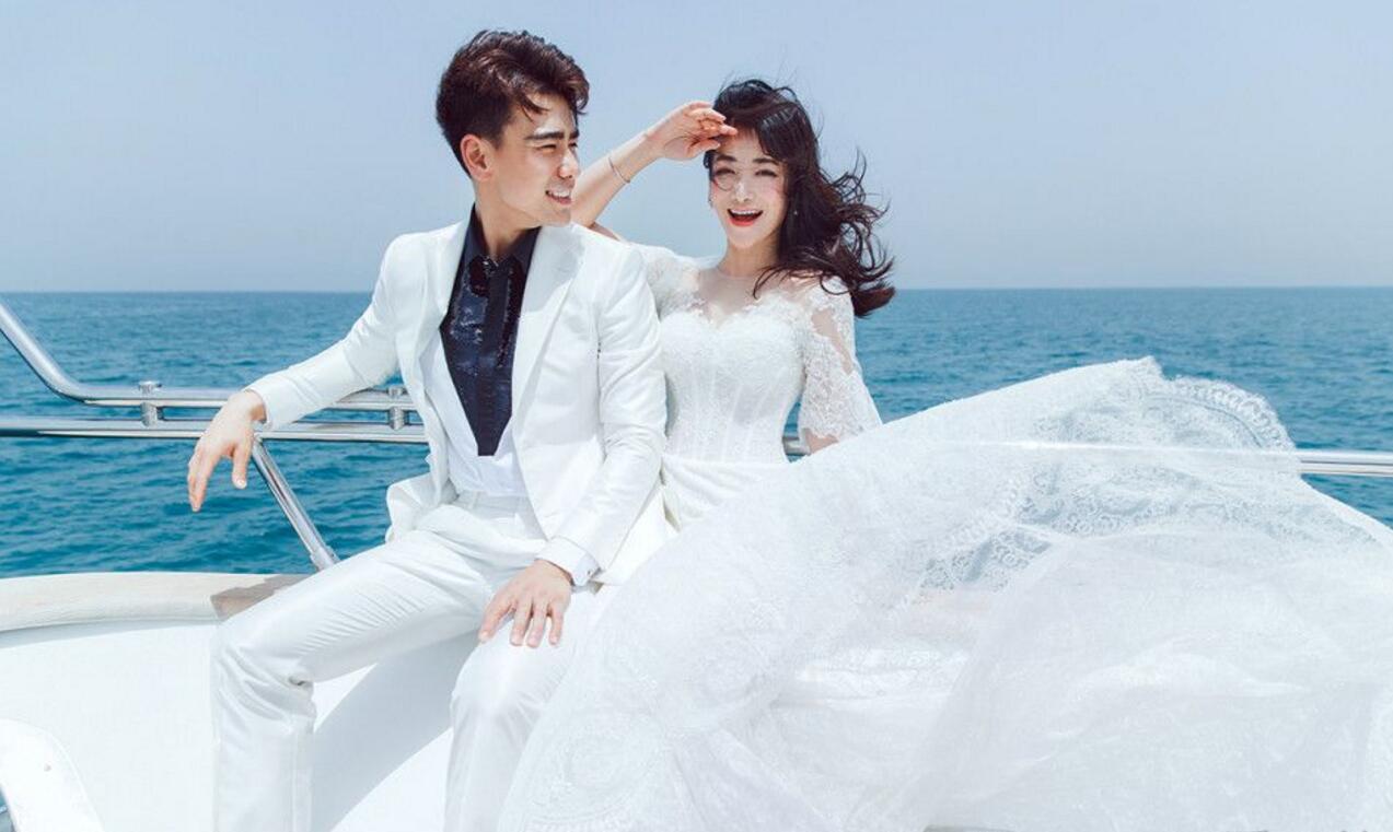 戴向宇陈紫函婚纱照 拥吻壁咚画面甜蜜