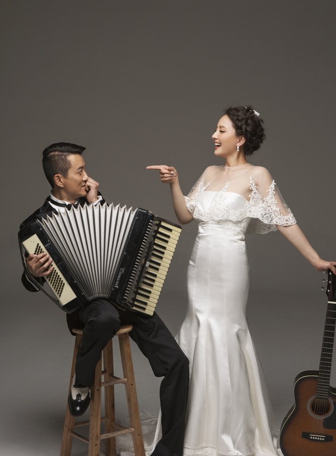孙茜夫妇婚后甜蜜写真