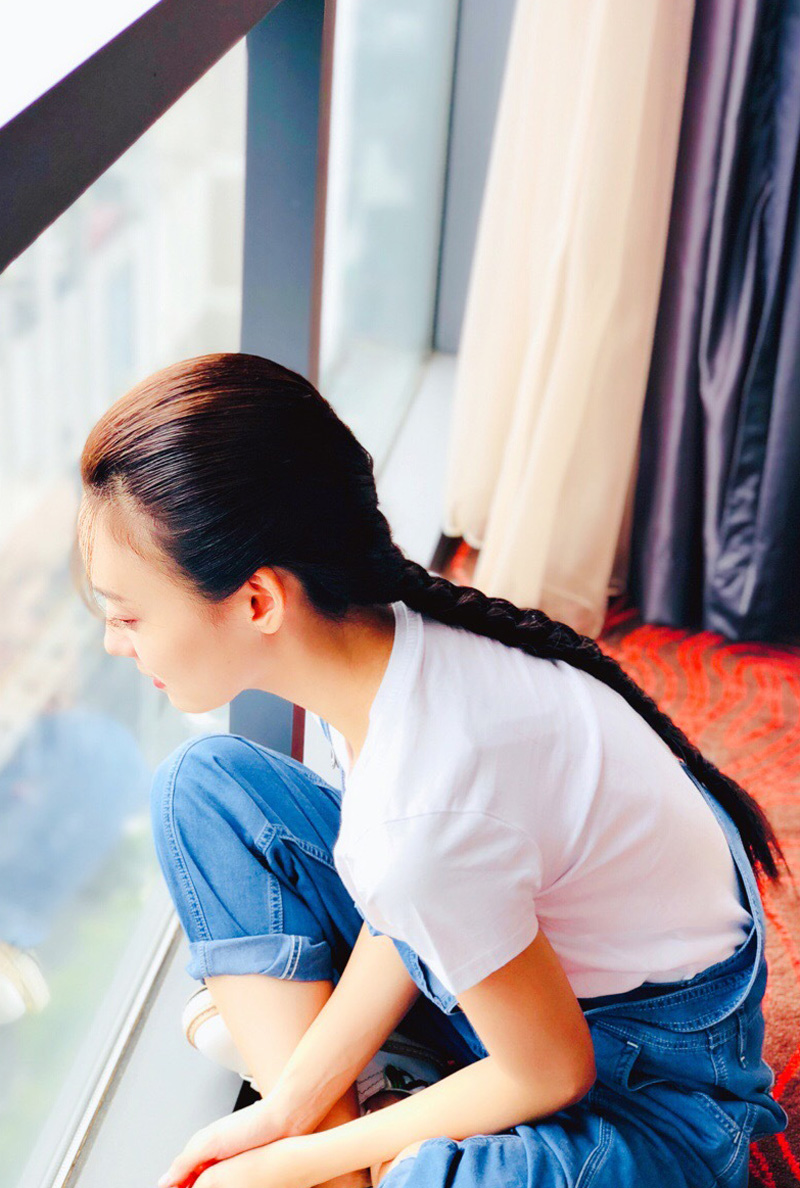 林源活泼可爱写真图片