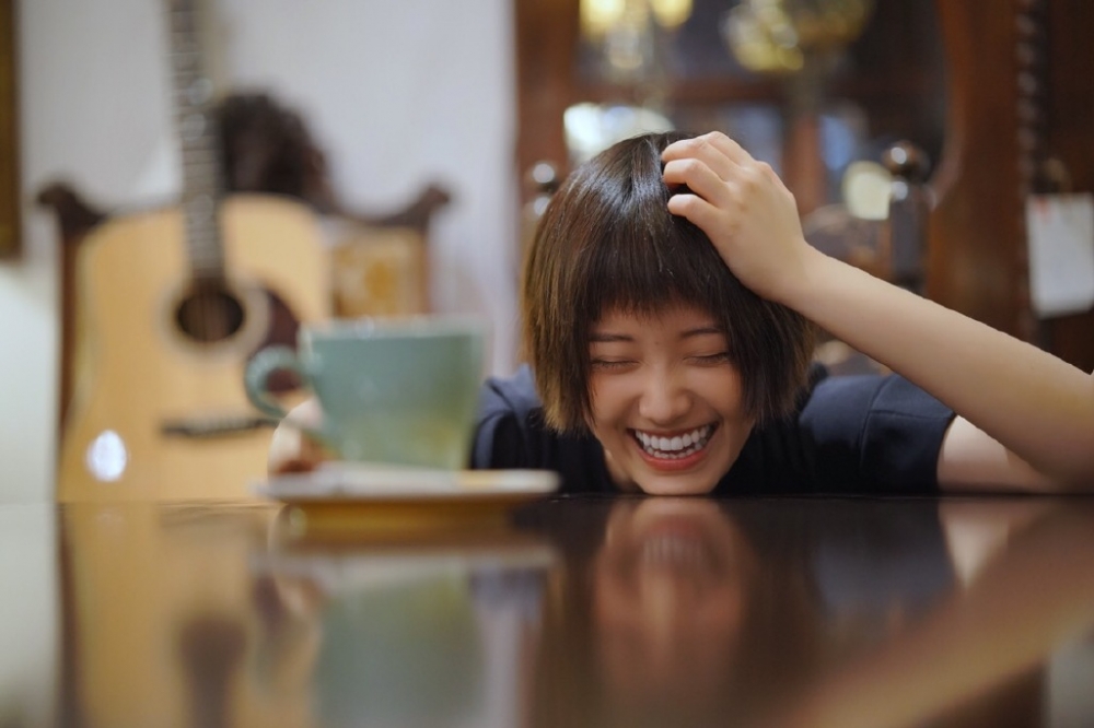 郑湫泓午后慵懒唯美写真