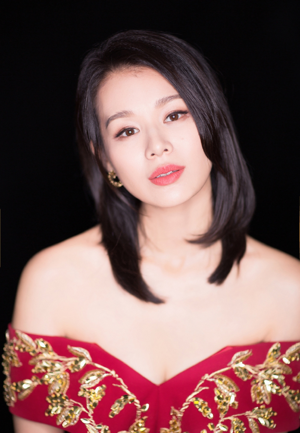 胡杏儿性感高清写真图片
