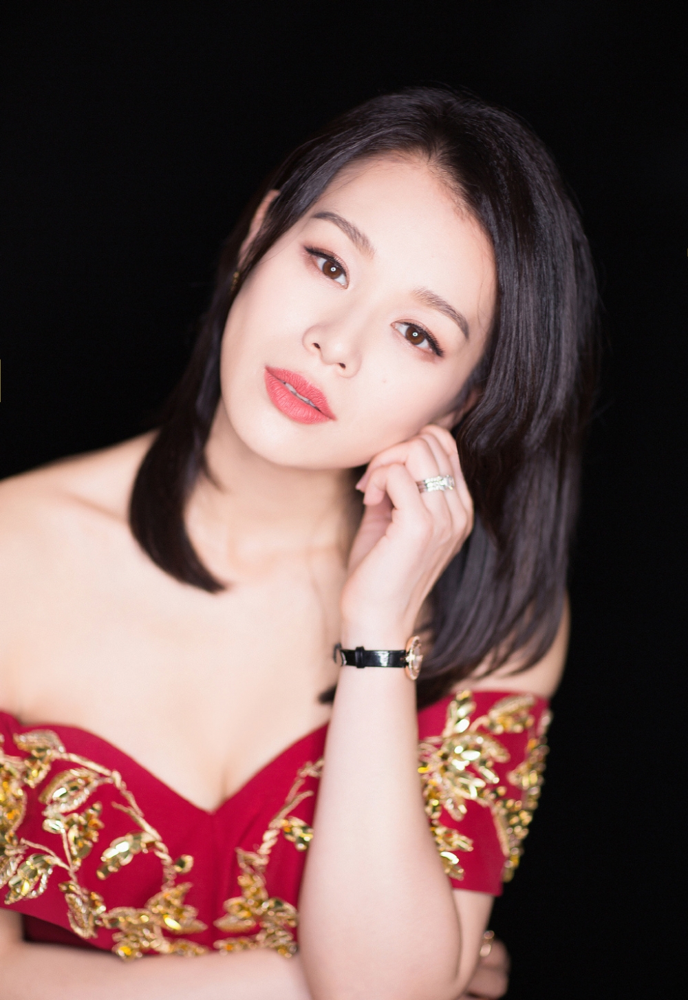 胡杏儿性感高清写真图片
