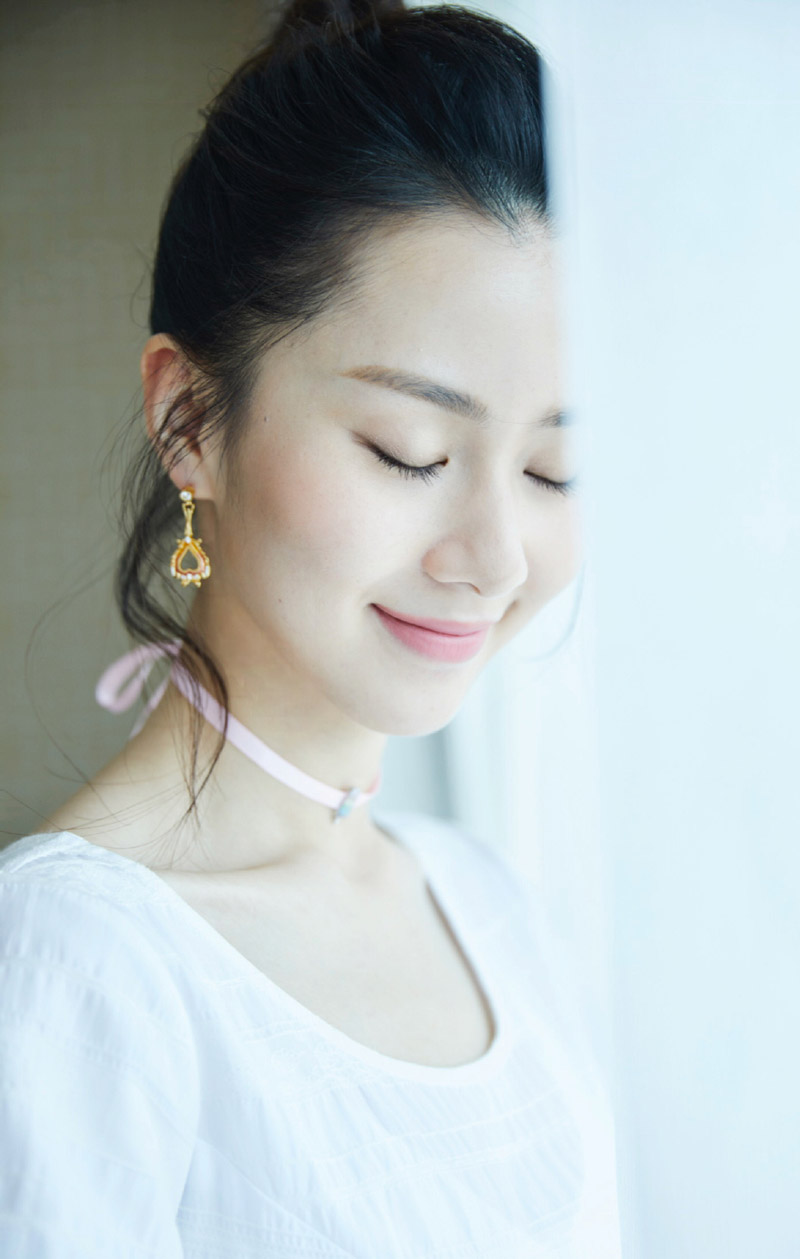 刘颖伦清新俏丽活动写真图片