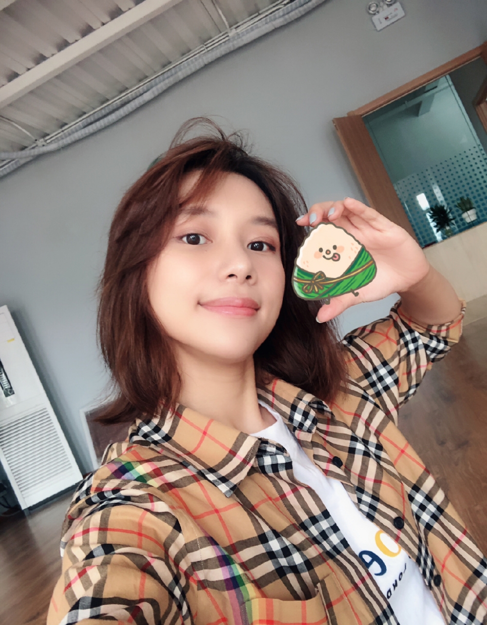 冯若绮性感迷人光影写真图片