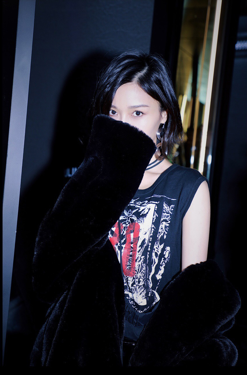 田沅性感迷人时尚写真图片