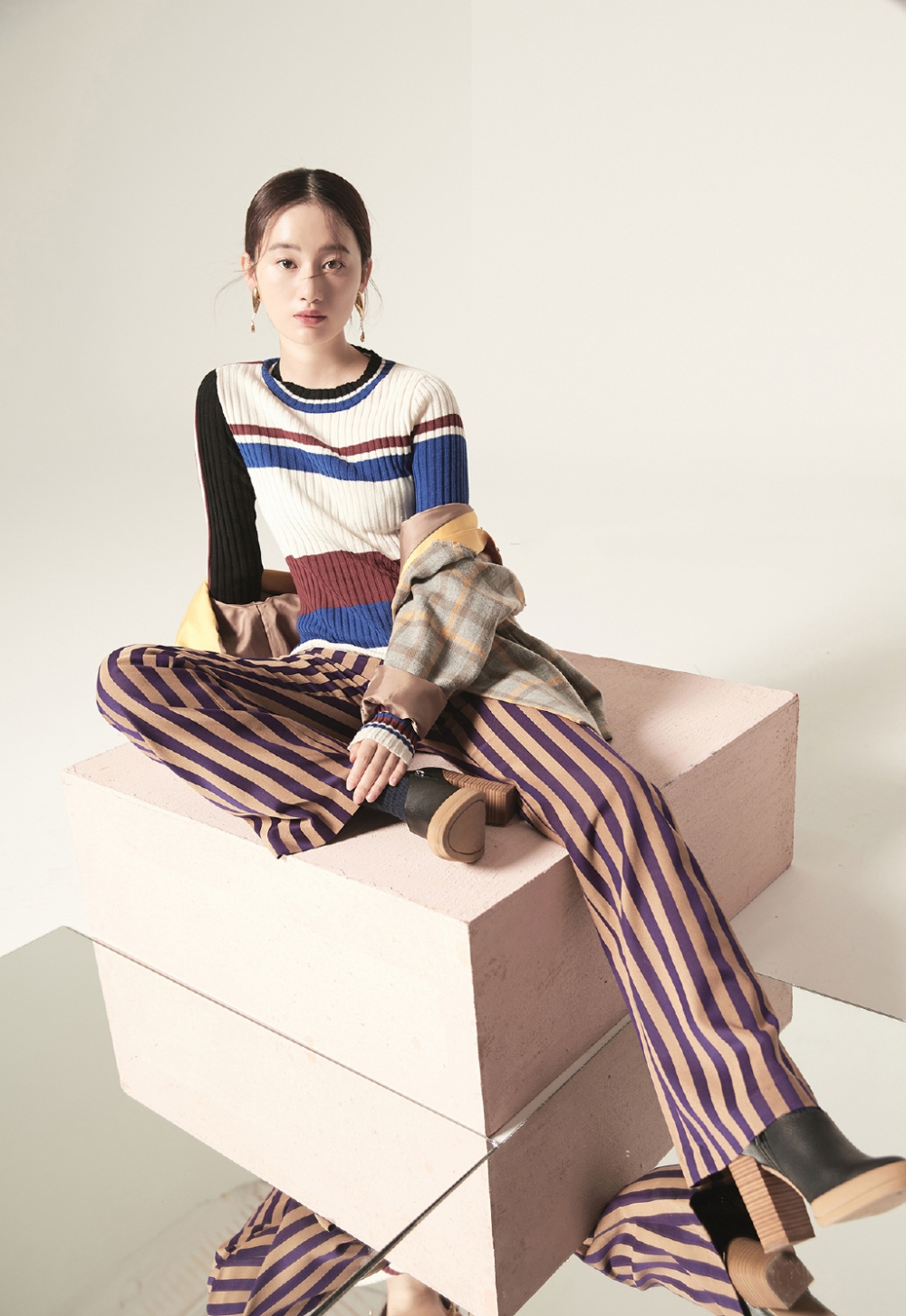 郭晓婷性感时尚优雅写真图片