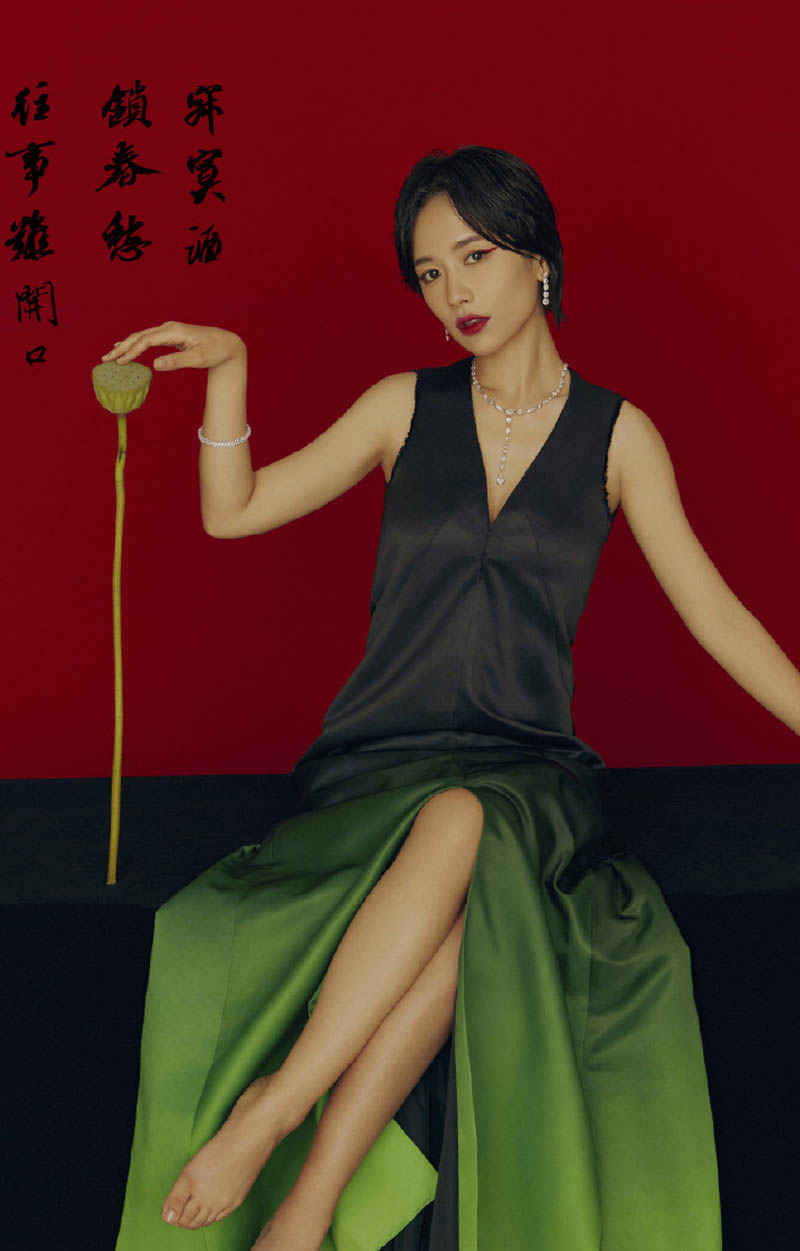 李春嫒古典迷人时尚写真图片