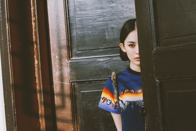 古力娜扎短发唯美性感写真图片欣赏