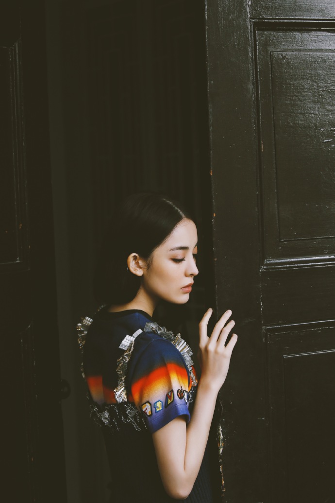 古力娜扎短发唯美性感写真图片欣赏