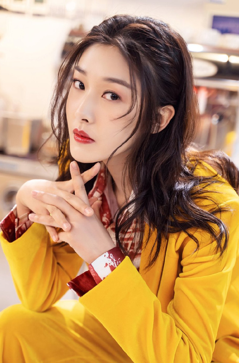 王双美艳迷人时尚杂志写真大片