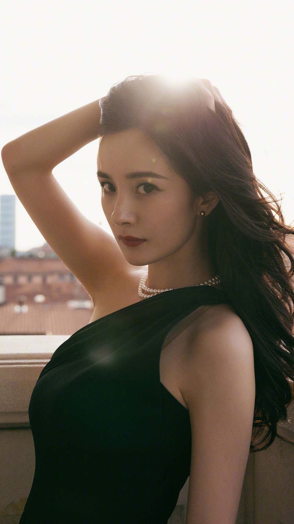 杨幂性感优雅写真手机壁纸欣赏