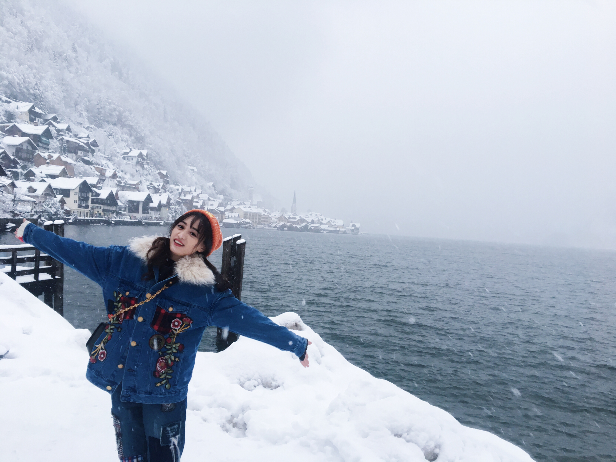 SNH48黄婷婷清新雪地写真图片