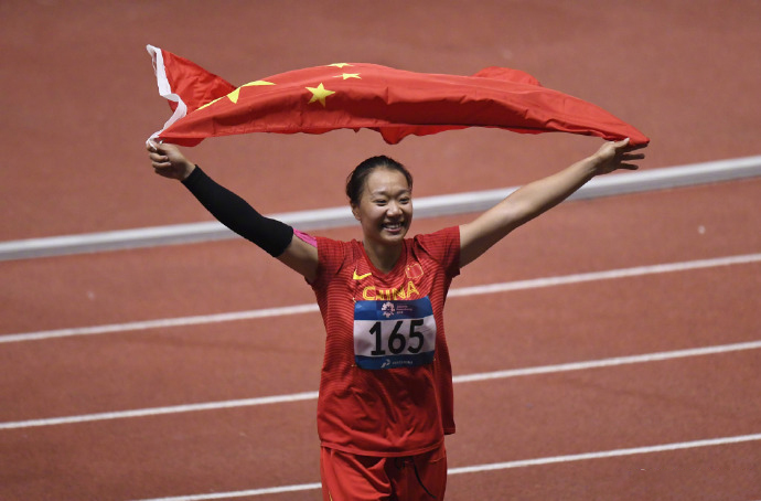 2018年雅加达亚运会图片：中国选手刘诗颖获女子标枪冠军