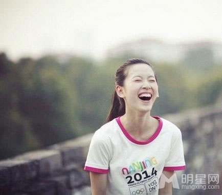 揭秘奶茶妹妹刘强东恋情全程 奶茶婊成网络新词