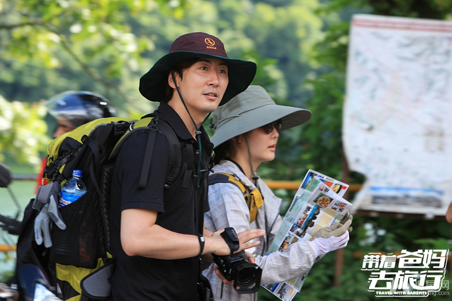 高梓淇蔡琳带着爸妈去旅行 真人秀剧照曝光