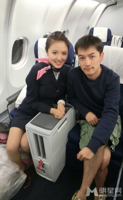 2014空姐与明星云上合照 素颜曝光