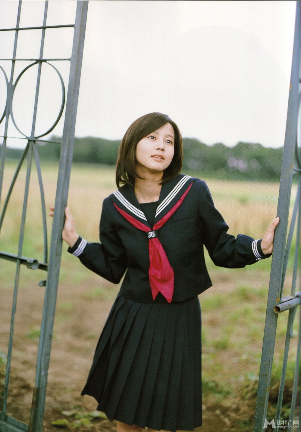 堀北真希校服写真清纯动人