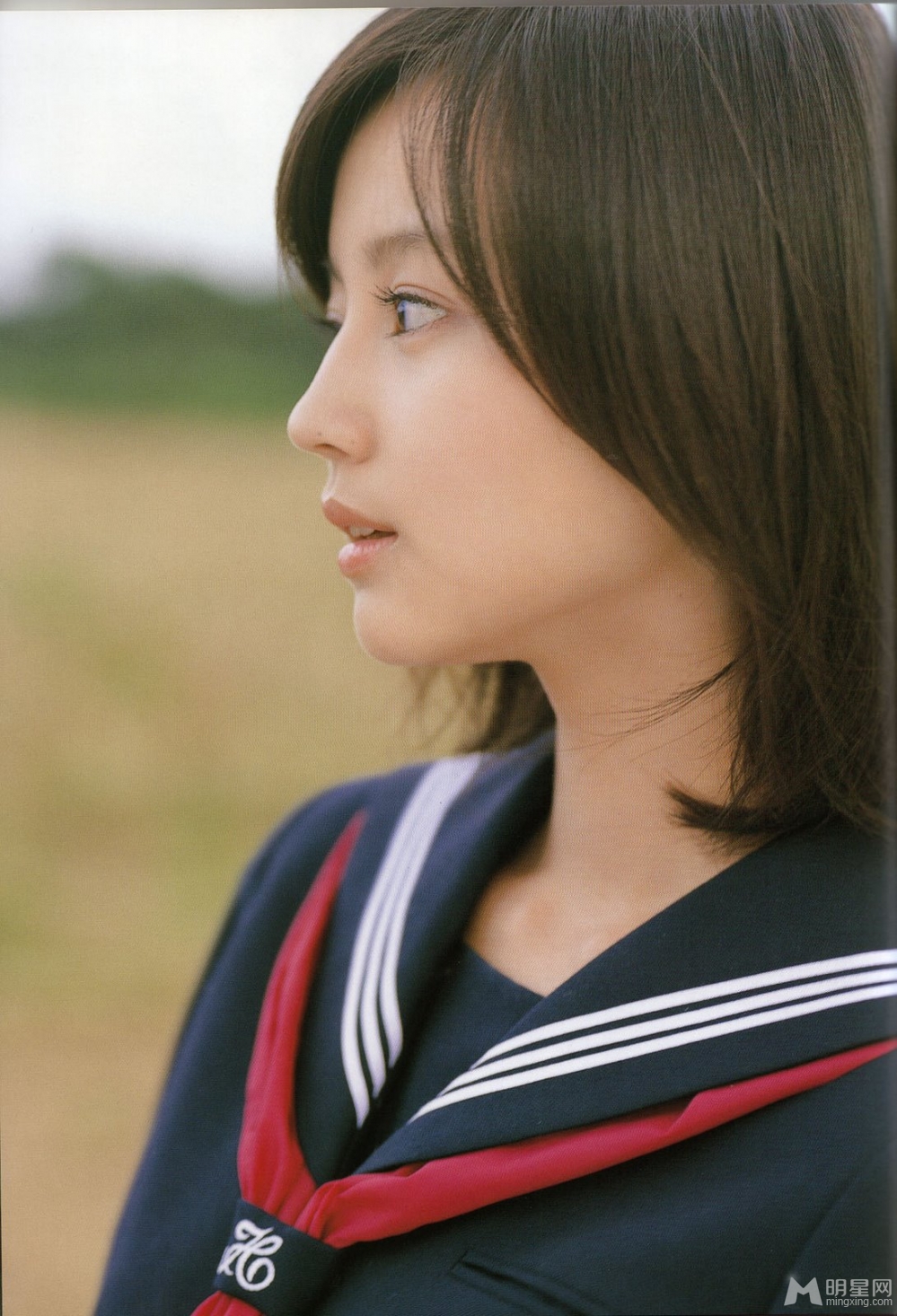 堀北真希校服写真清纯动人