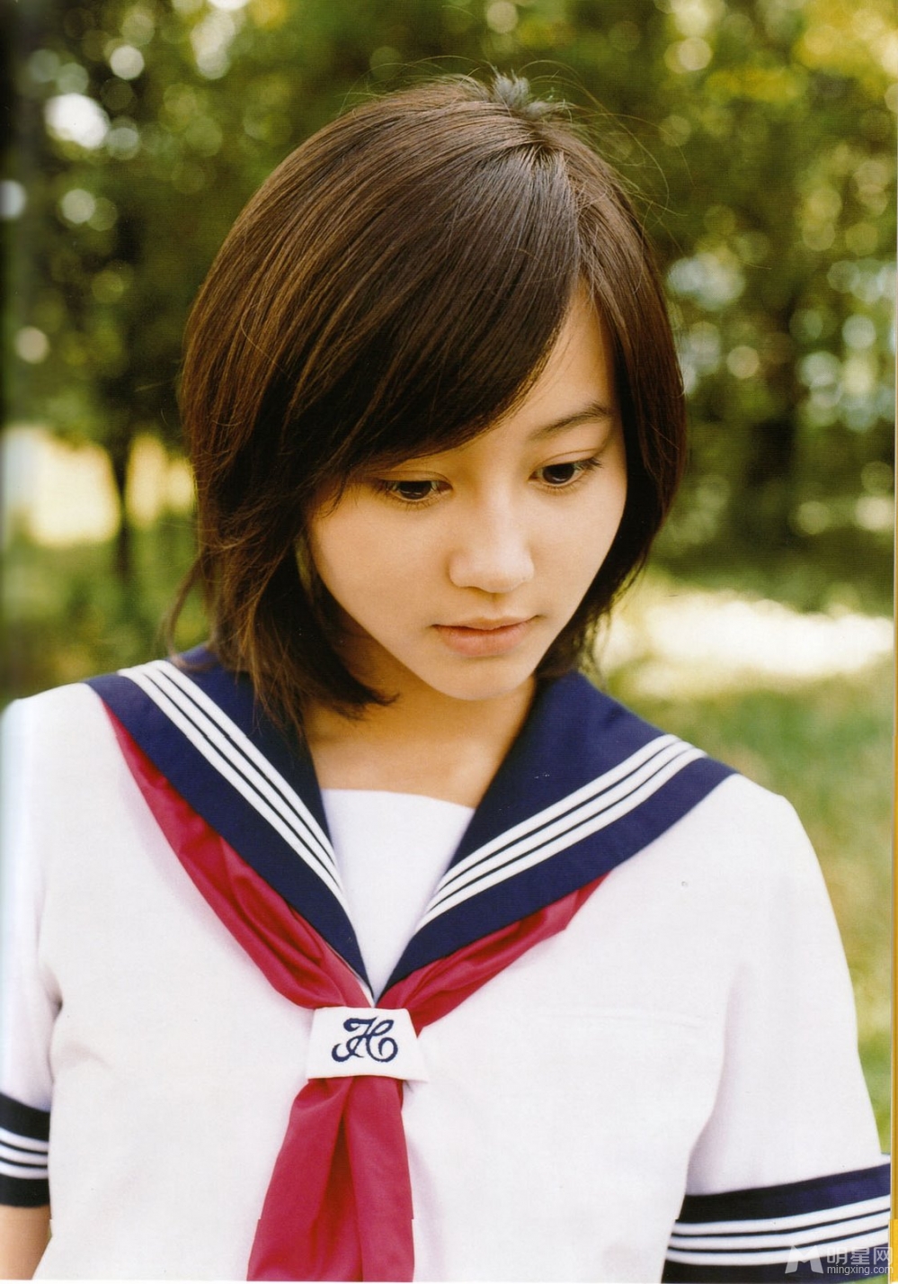 堀北真希校服写真清纯动人