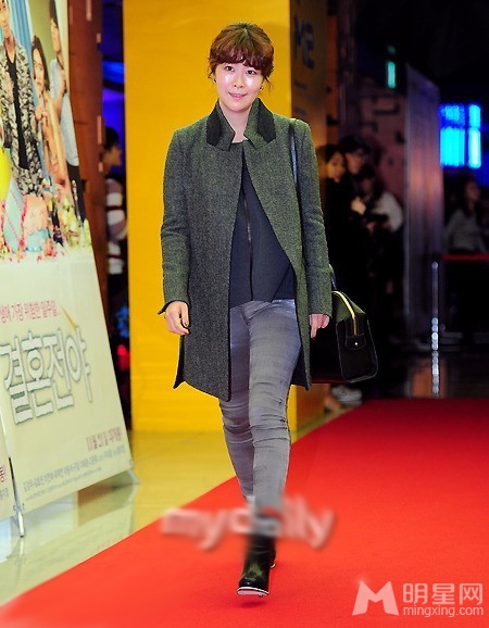 朴振英2PM李玹雨助阵结婚前夜首映礼