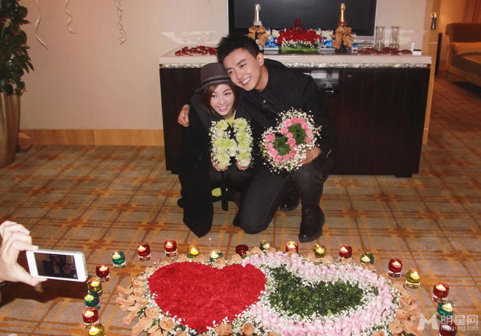 李佳航秘密求婚李晟 尔康小燕子终成眷属