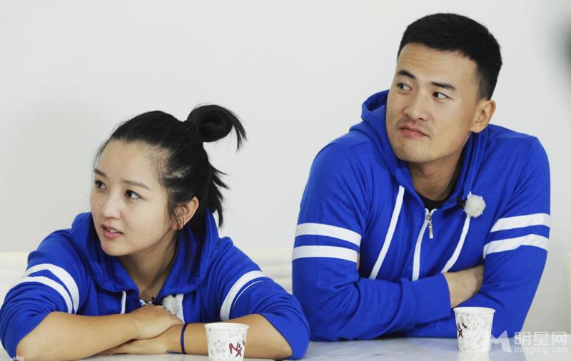 一路上有你最新剧照 明星夫妇遇韩囧