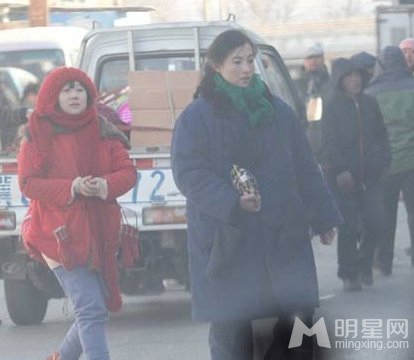 刘德华范冰冰 盘点明星着军大衣的片场靓照