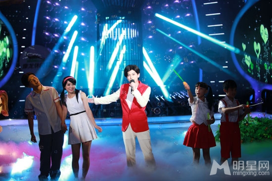 武艺百变大咖秀录制 模仿林志颖