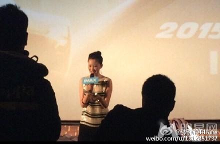 《婆媳的战国时代》张静静妆容精致北京主持《速度与激情7》首映