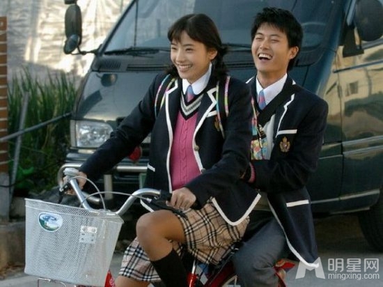 金秀贤全智贤 韩剧那些让人心动的情侣档