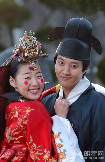 金秀贤全智贤 韩剧那些让人心动的情侣档