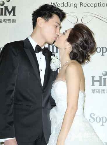 佟丽娅杨幂范玮琪郭晶晶 盘点明星婚礼之吻