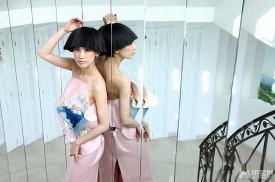 蘑菇头装嫩女星大盘点