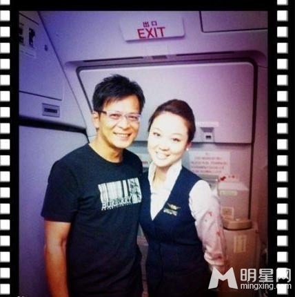 空姐与明星合影大集锦 明星素颜被抓拍