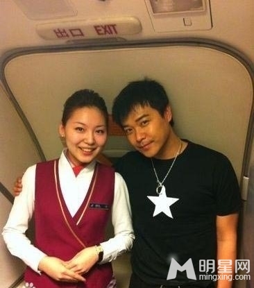 空姐与明星合影大集锦 明星素颜被抓拍