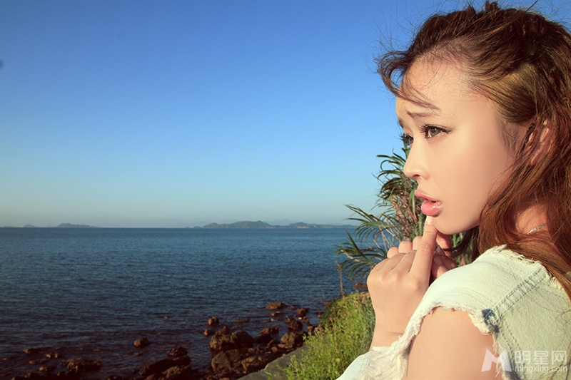 裴紫绮北海道海岸拍写真 90后氧气女生变超萌萝莉