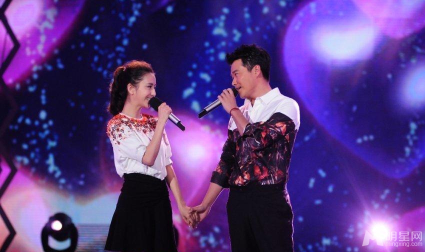 佟丽娅陈思诚快本办中式婚礼 丫丫当场泪奔