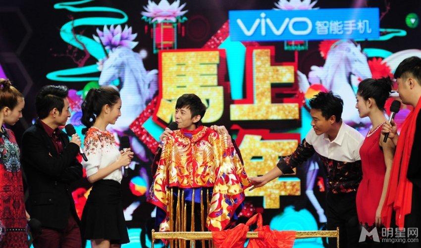 佟丽娅陈思诚快本办中式婚礼 丫丫当场泪奔