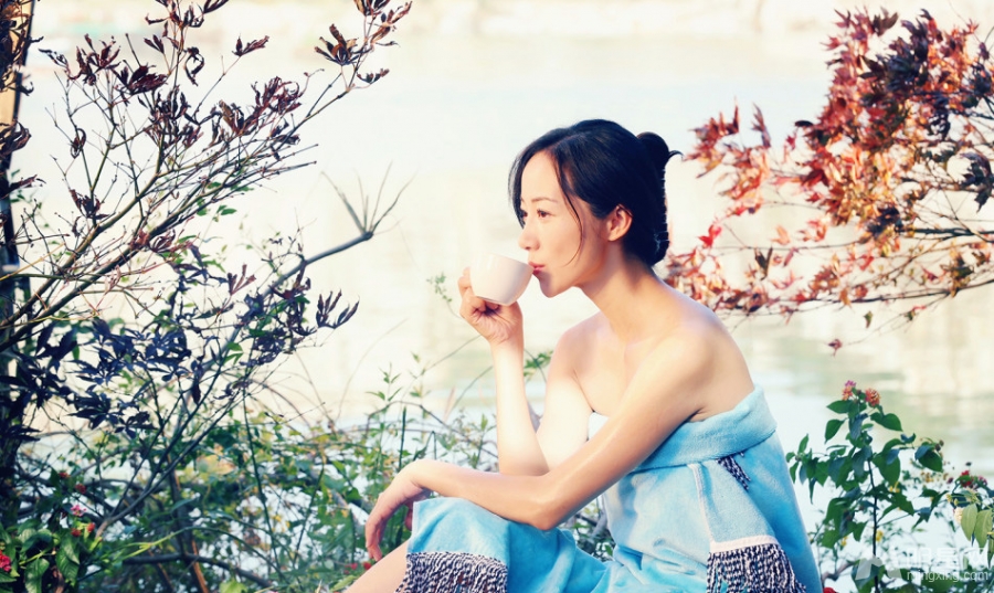 韩雪香艳出浴照曝光 清新动人夺眼球
