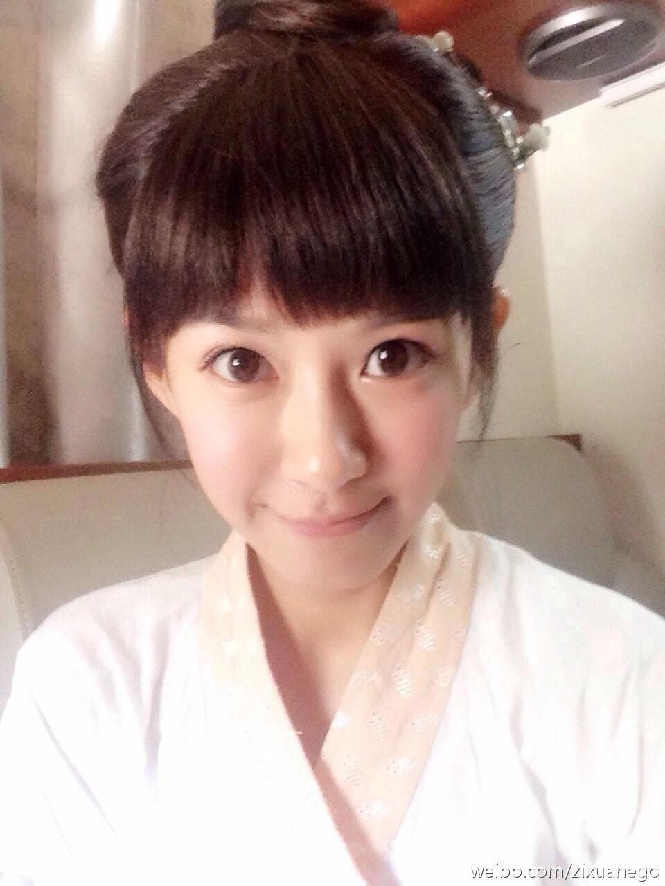 张子萱最新生活照 网友齐骂婊子