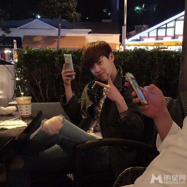韩星李钟硕最新ins生活照 卖萌无下限